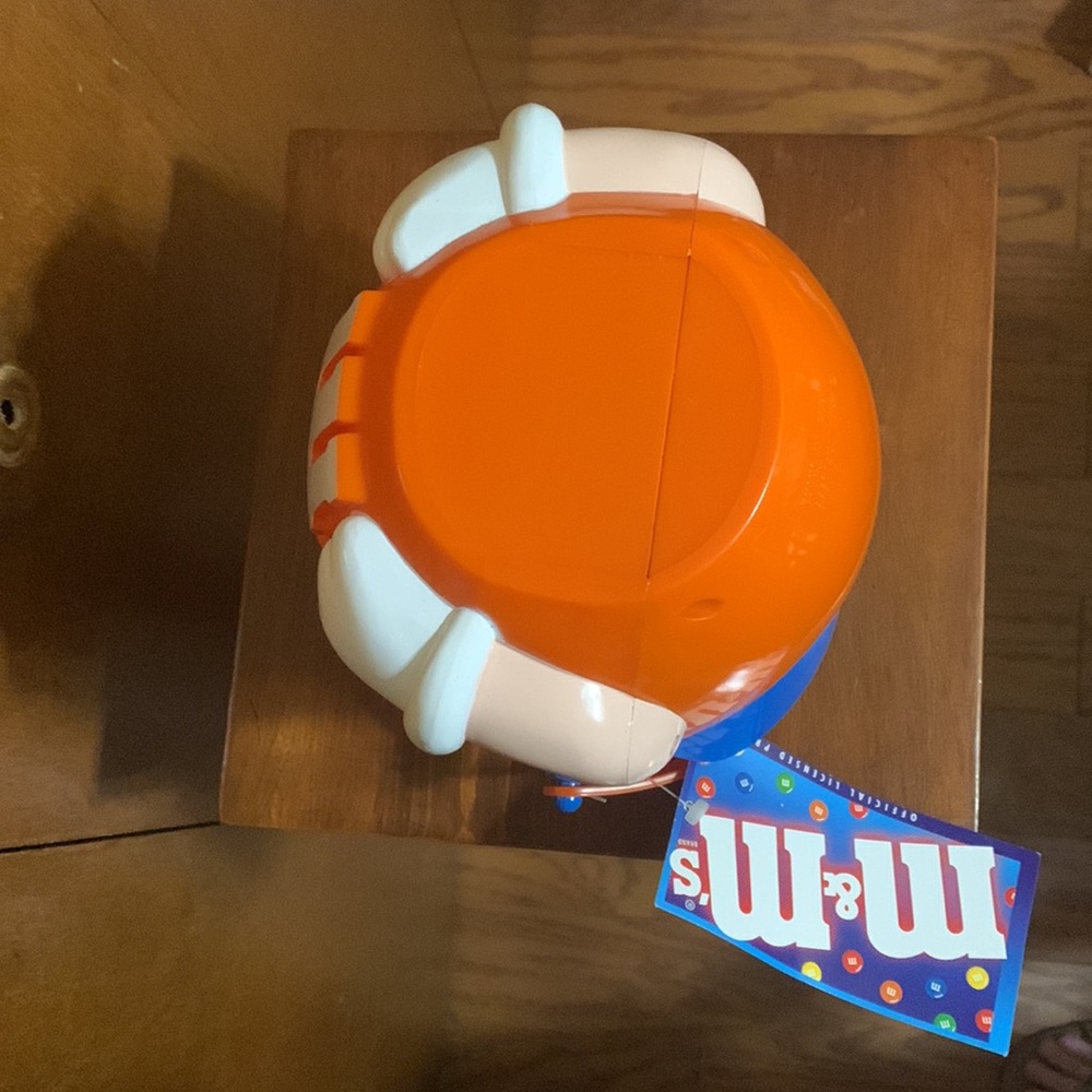 Mars~M&M Pirate Halloween Candy Bucket (1999) - Picture 9 of 9